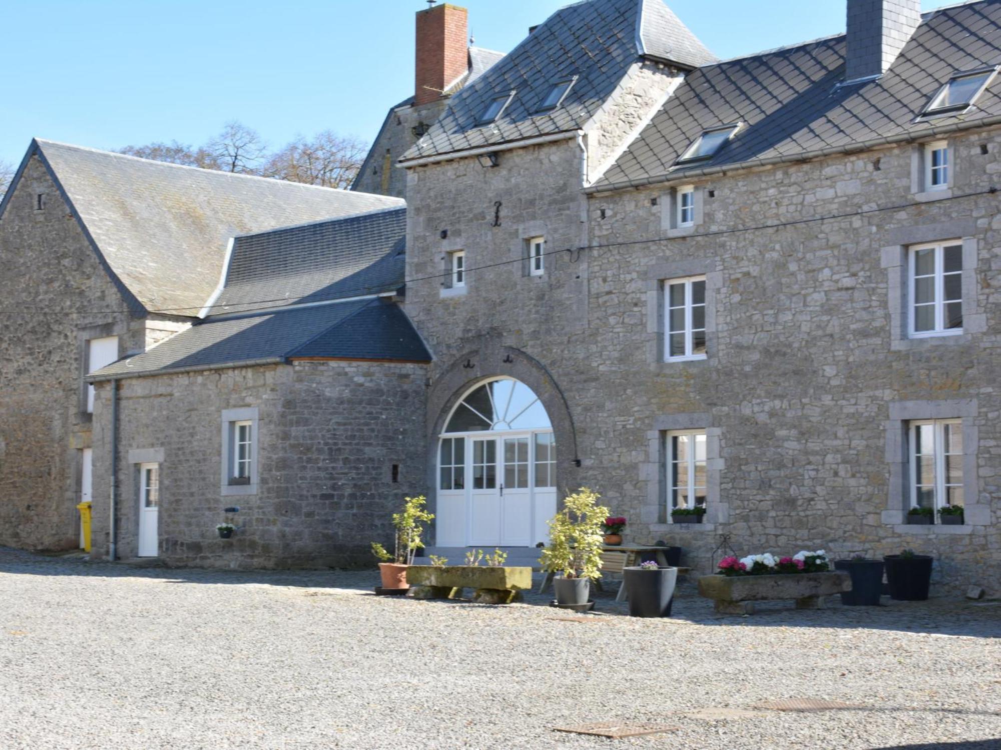 Annexe Of A Magnificent Tastefully Renovated Ouffet